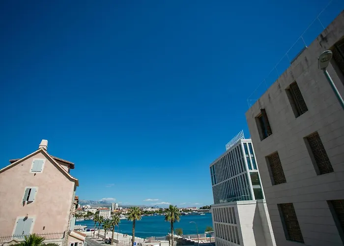 Garden Apartamento Hotel Split